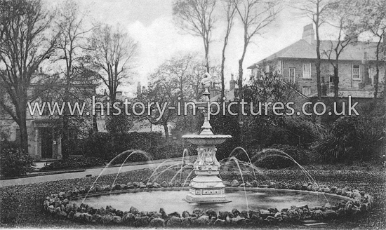 The Fountain, Morrab Gardens, Penzance. c.1910.